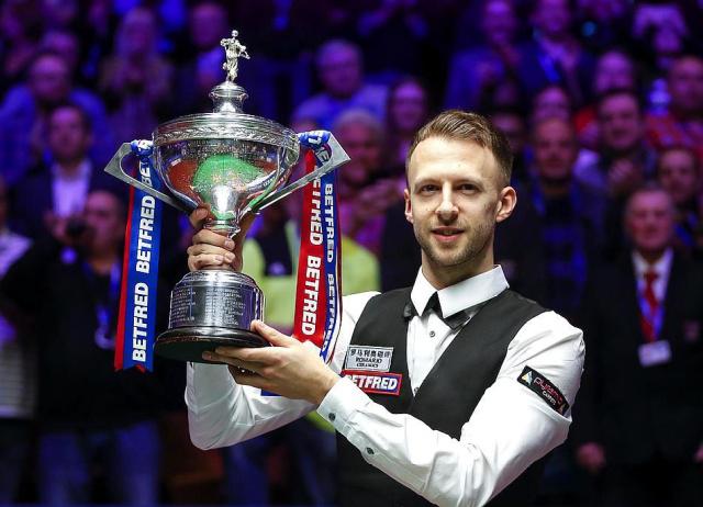 在一场充满 在一场充满