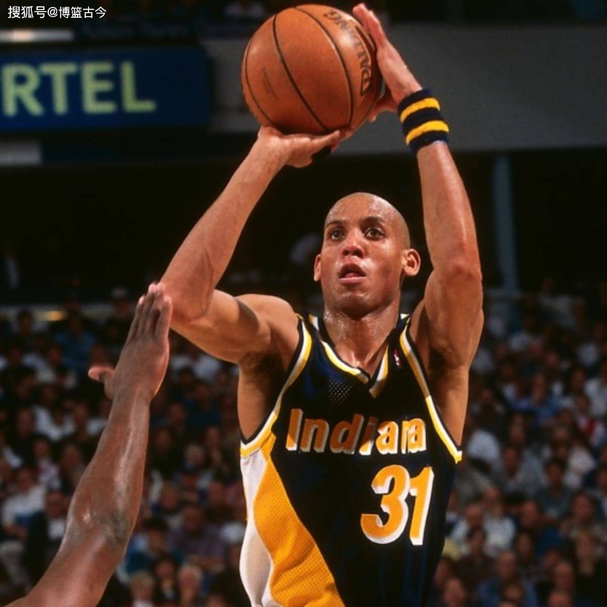 内野稳健的 内野稳健的