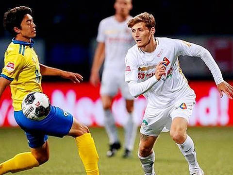 肋部触球比 肋部触球比